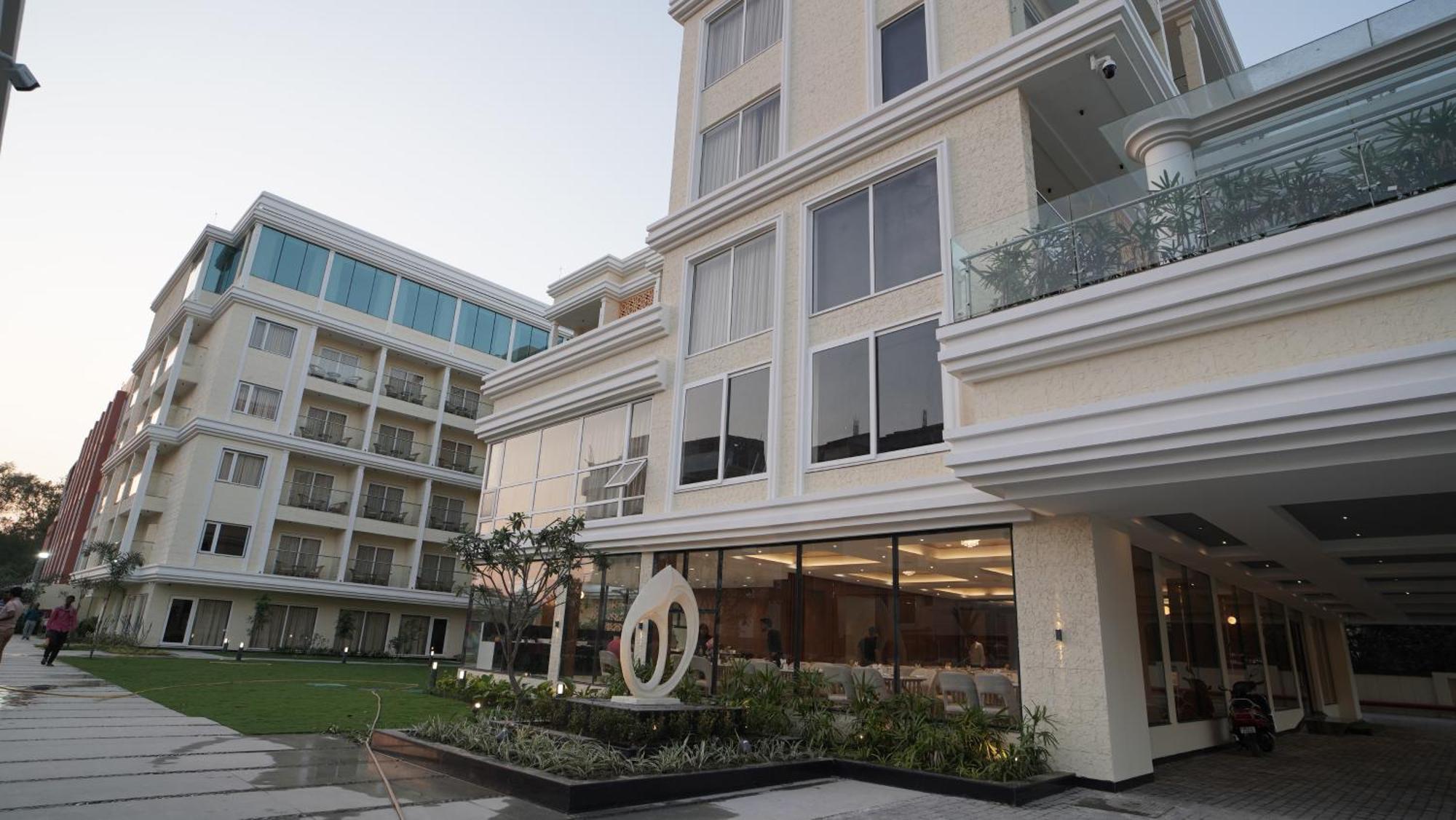 Antique Regency !! Luxurious Hotel In Digha !! エクステリア 写真