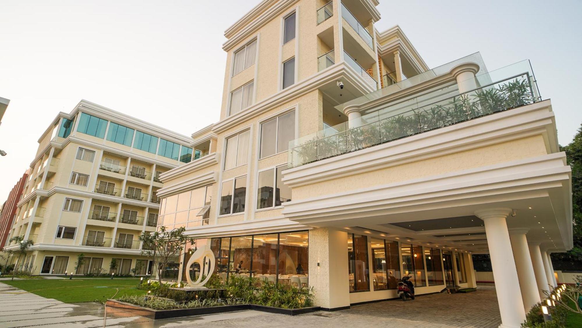 Antique Regency !! Luxurious Hotel In Digha !! エクステリア 写真